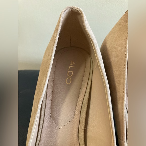 (NEW) Aldo Suede heels 7.5 - Picture 5 of 8